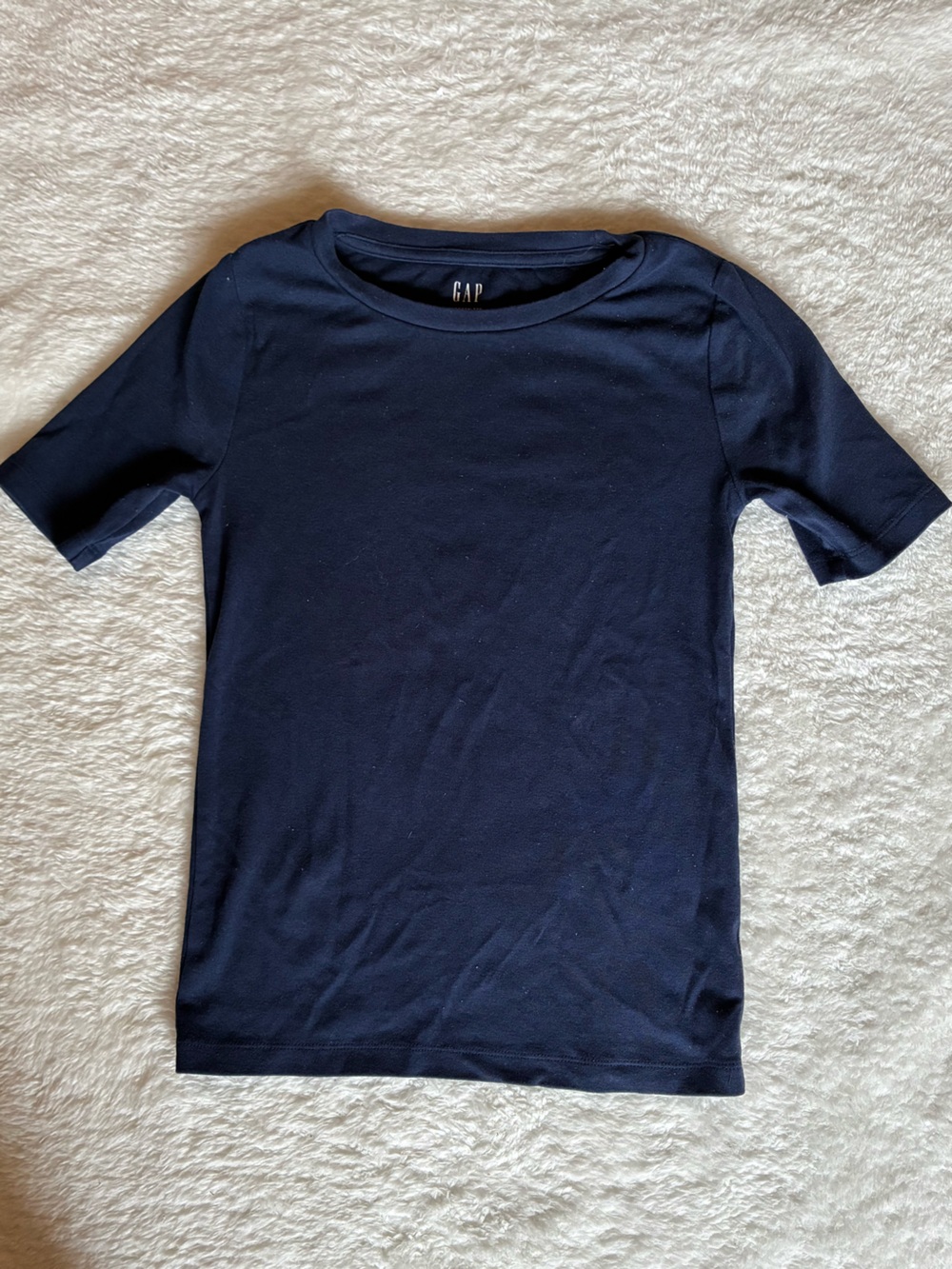 GAP XS PETITE Navy Blue Modern Tee - boatneck and Short-Sleeve